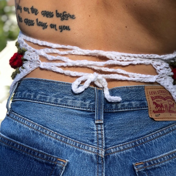 HAND MADE Roses are red crochet crop top - Picture 6 of 6